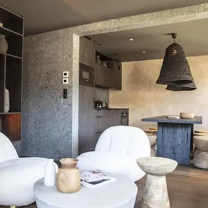 https://ferronne.hotels-rhonealpes.com
