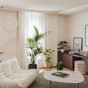4* Otel Seven